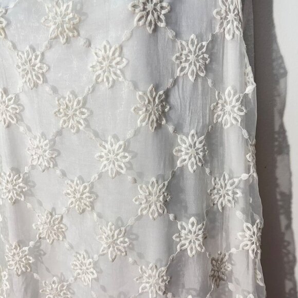 Embroidered Sheer Sleeveless Top By Piazza Roma For Women M White Floral Design - Picture 2 of 6